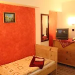 Hotel Garni Anne-mary Piest'any