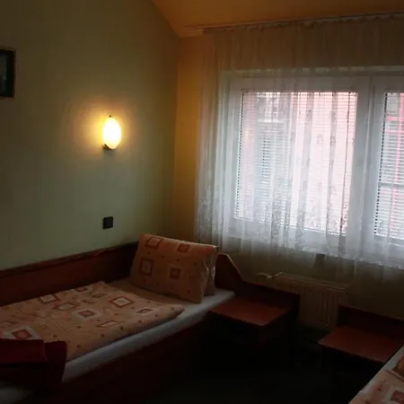 Hotel Garni Anne-mary Piest'any