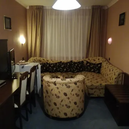 Hotel Garni Anne-mary 3*